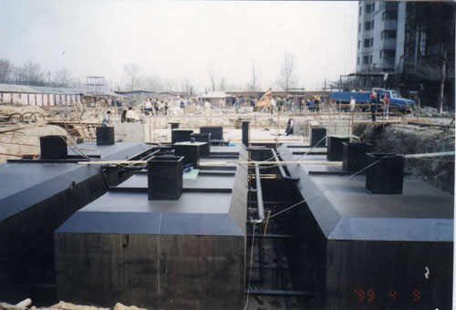 地埋式污水处理设备是系统进行处理？
